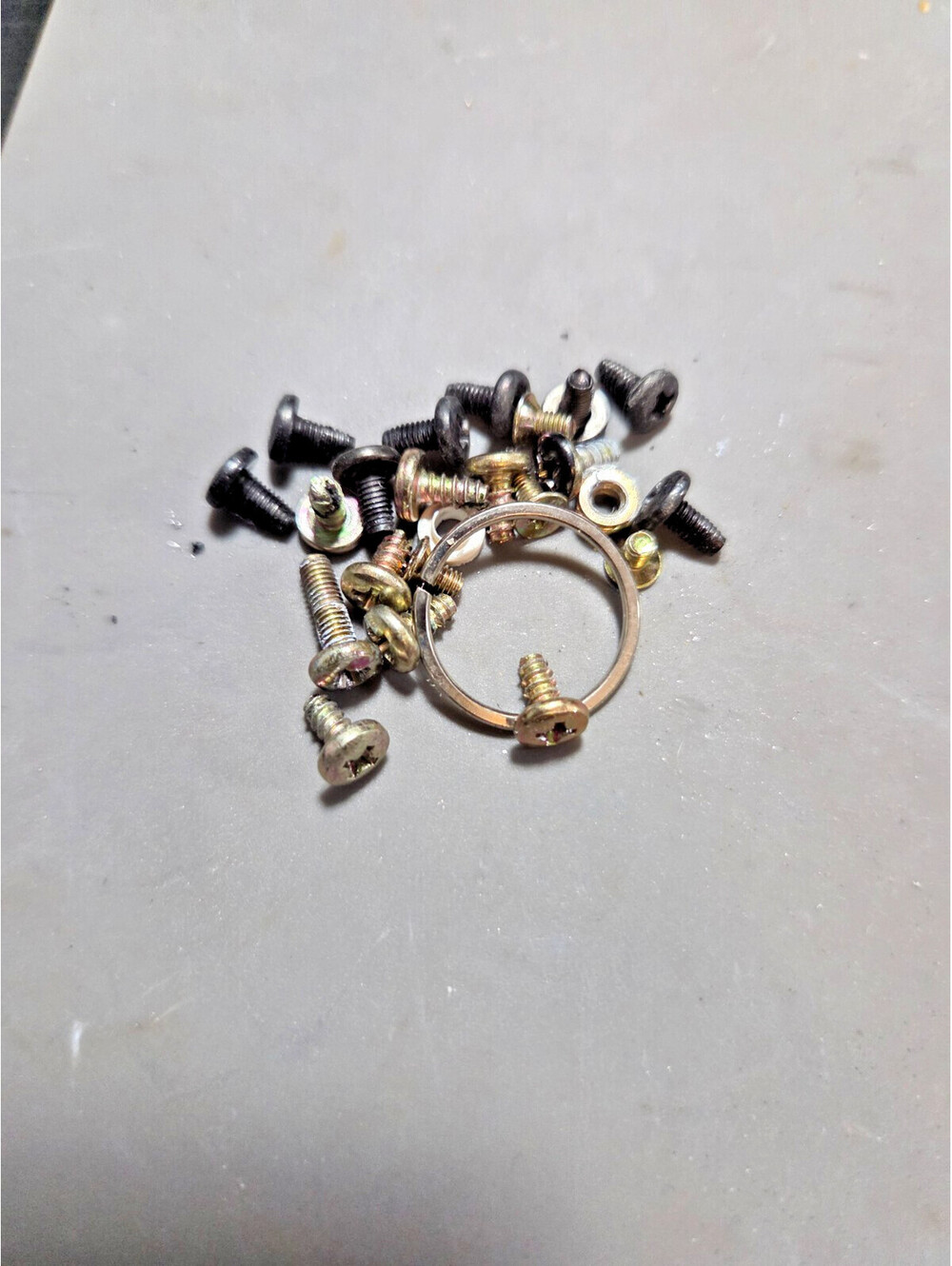 SET OF SCREWS FOR REALISTIC TRC-499 MOBILE CB RADIO